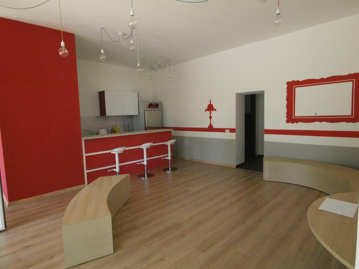 Happy Hostel For Young Polignano a Mare Bagian luar foto
